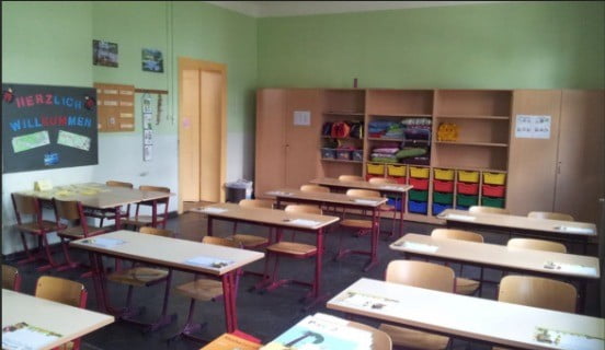 Mama učenca na osnovni šoli hudo pretepla učiteljico