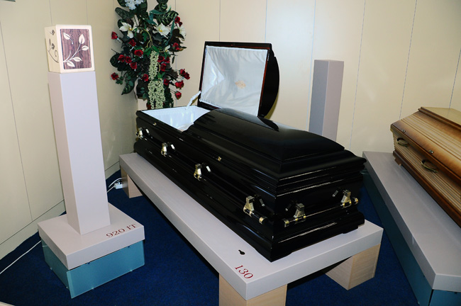 FOTO: Pogreb-ni-tabu.si