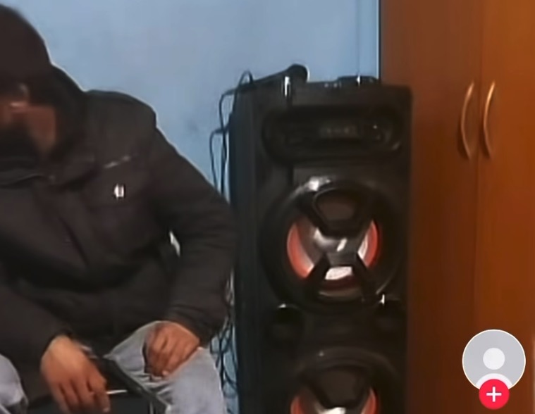 VIDEO: Srhljivo! Romi se norčujejo iz protestnikov glede smrti Aleša Šutarja