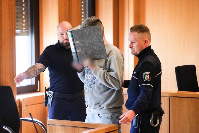 Medicinski brat v Nemčiji evtanaziral 10 pacientov z injekcijo proti njihovi volji – 27 jih je še nameraval FOTO: AFP