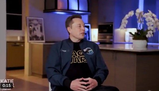 VIDEO: Elon Musk presenetil s priznanjem, da verjame v Stvarnika, AI mu povzroča nočne more