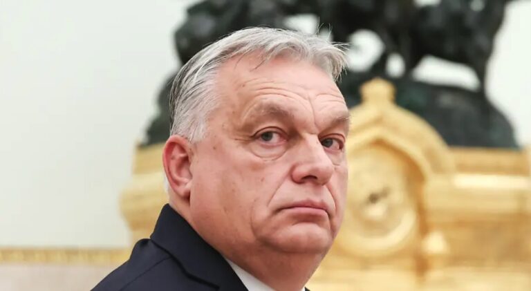 Foto: Alexander Kazakov/Sputnik/Kremlin Pool Photo/AP)