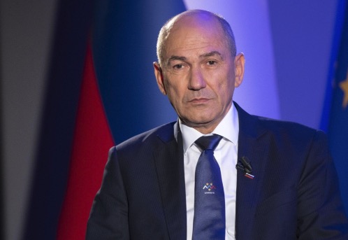 Janez Janša z ultimatom nad Goloba in Luko Mesca in če tega ne storita, ju bo tožil