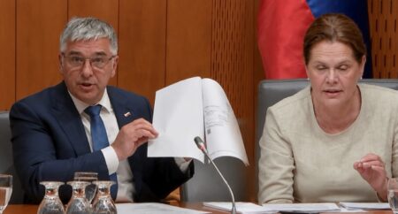 VIDEO: Lotrič pokazal račune: »To sem plačal sam!« Bratuškova se je ostro razburila