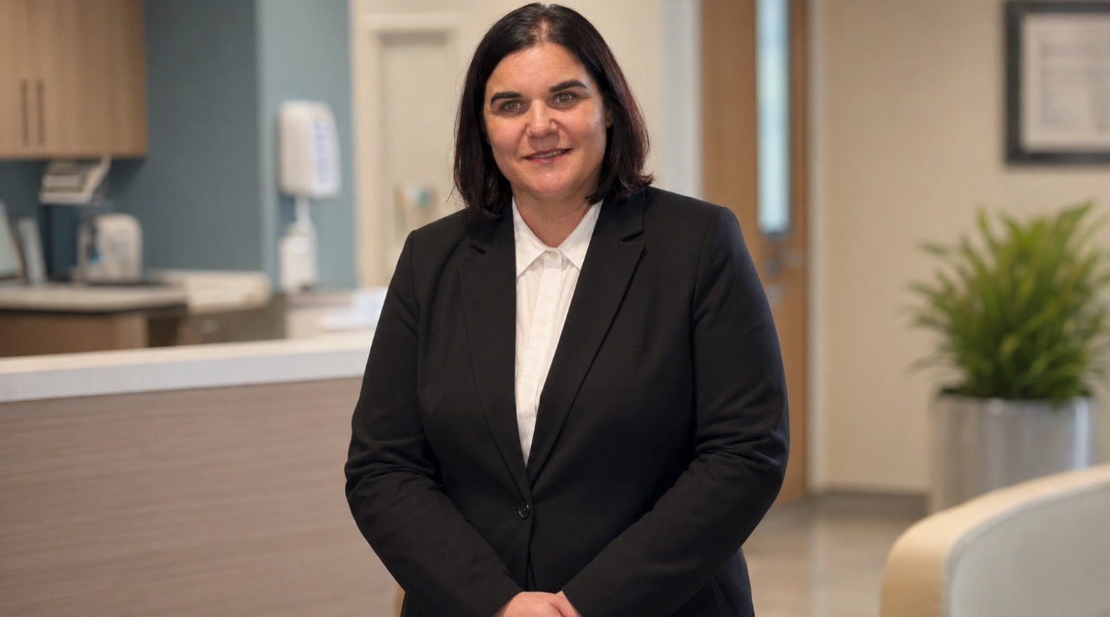 Irena Bohorč Gazvoda, dr. med., specialistka pediatrije | FOTO: Pokukaj24.si / DALL·E