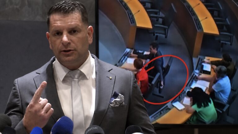 Video Stevanovića: Kamere ujele Luko Mesca med domnevnim nakazovanjem poslanki, naj ne glasuje. Stevanović: »To je velika sramota za Mesca in levico.