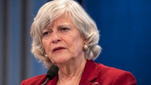 Ann Widdecombe | FOTO: Pokukaj24.si / DALL·E