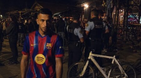 GROZLJIVKA NA METELKOVI V ŽIVO: »ALŽIREC IN MIGRANTI SO MI PONUJALI VSE VRSTE DROG IN TUDI MLADIM« – OKORN POSNEL DOGAJANJE IN POLICIJO