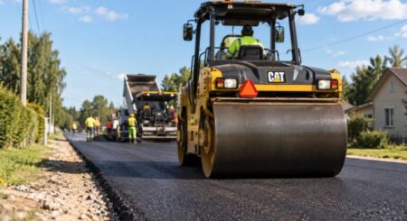 Delavci asfaltirali napačno ulico – napako so opazili šele po 350 metrih. Prebivalci navdušeni. Včasih gre očitno lahko celo napaka v pravo smer. | FOTO: Pokukaj24.si / DALL·E