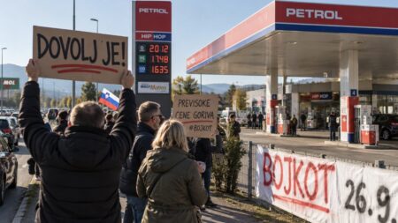 Vozniki imajo dovolj: v soboto 24-urni bojkot vseh bencinskih servisov po Sloveniji Slika je simbolična | FOTO: Pokukaj24.si