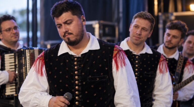 ŠOK za ljubitelje Avsenikov: Luka Sešek odhaja iz ansambla – zdaj je jasno, kaj je v ozadju Luka Sešek | FOTO: Pokukaj24.si