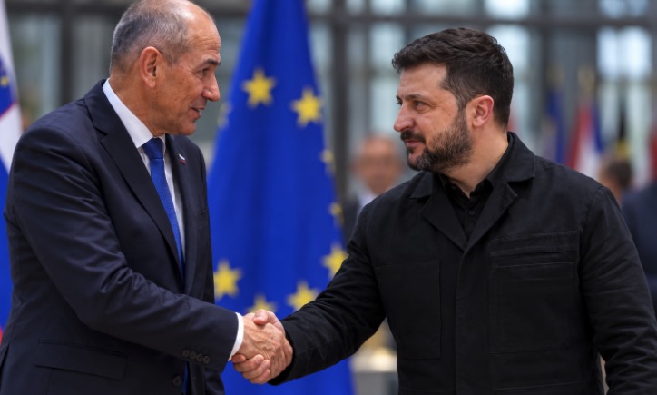 Zelenski prosi 70 miliard od EU, javil se je Janša: ‘Ukrajina rabi našo pomoč!’